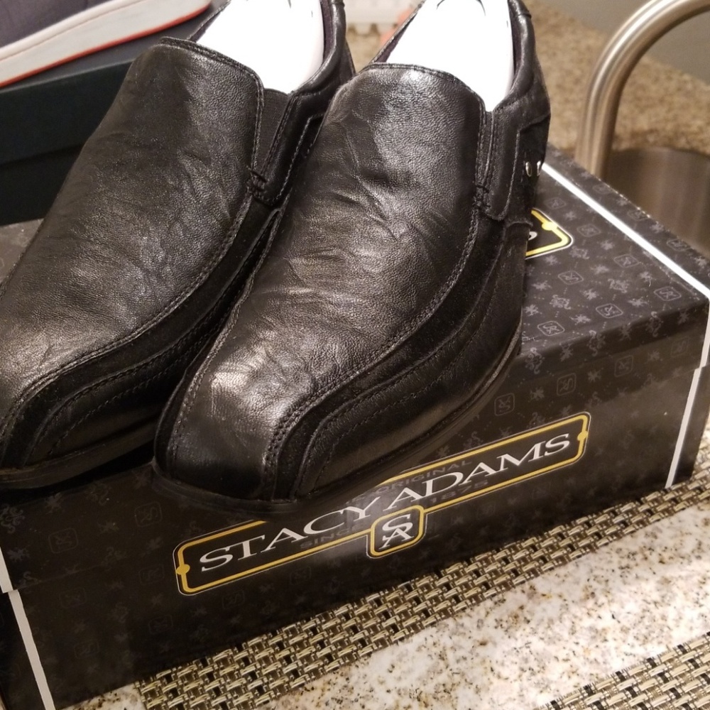Dress shoes